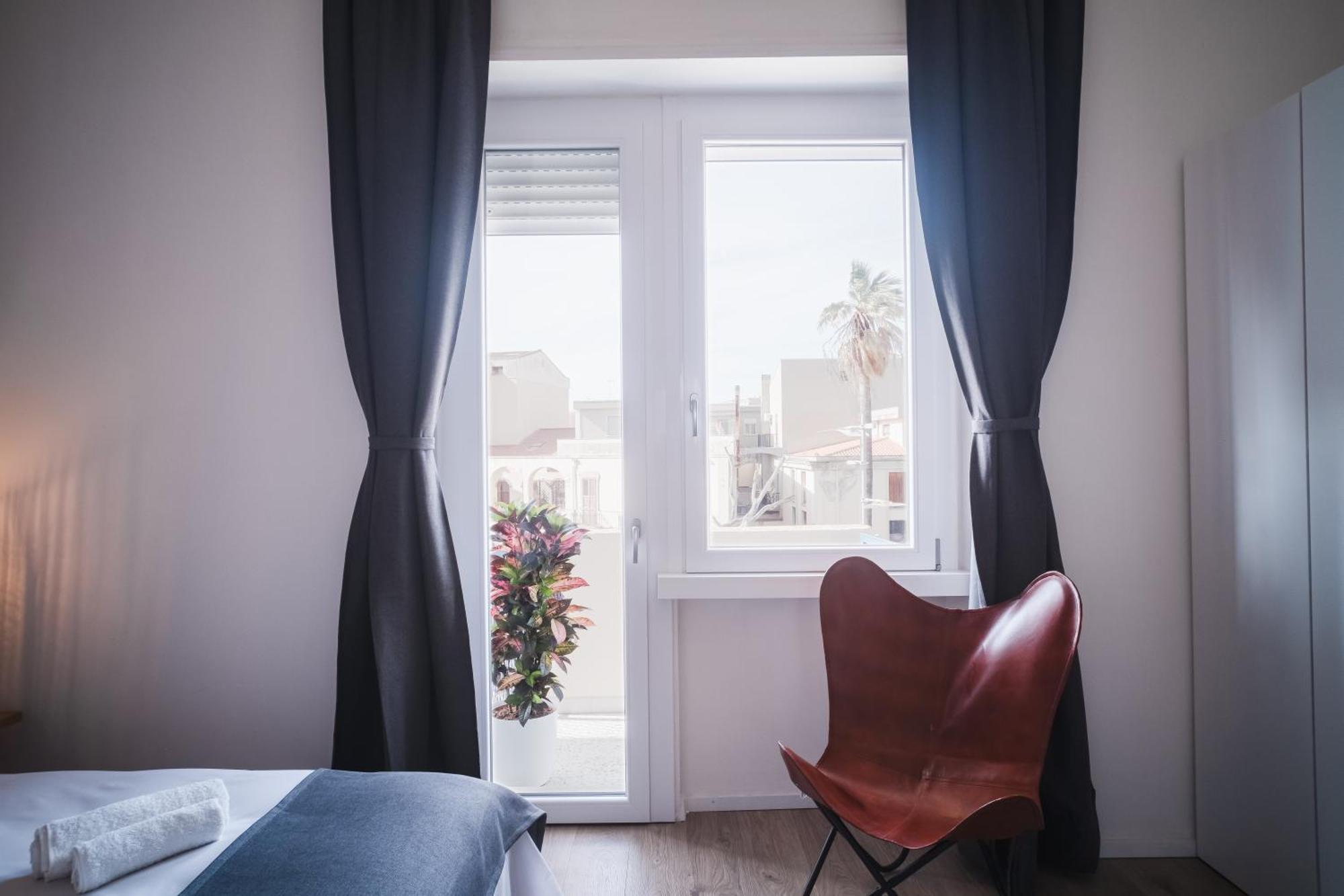 New Elegance Suites Guesthouse Oristano Exteriér fotografie