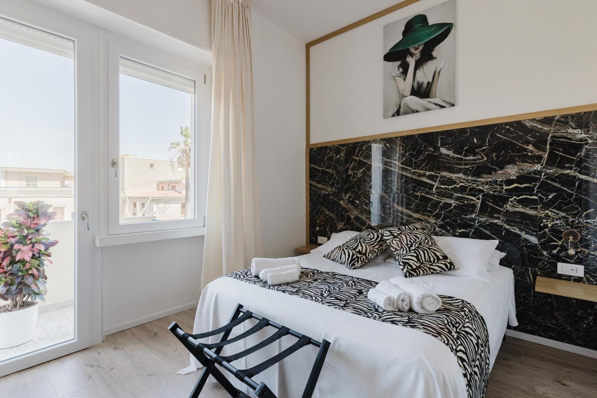 New Elegance Suites Guesthouse Oristano Exteriér fotografie