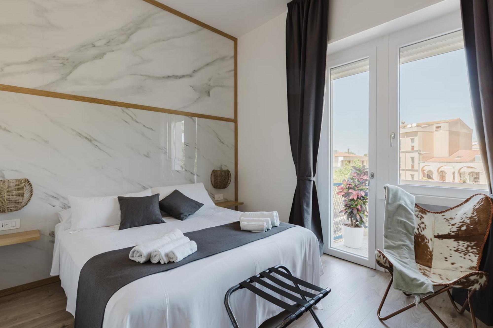 New Elegance Suites Guesthouse Oristano Exteriér fotografie