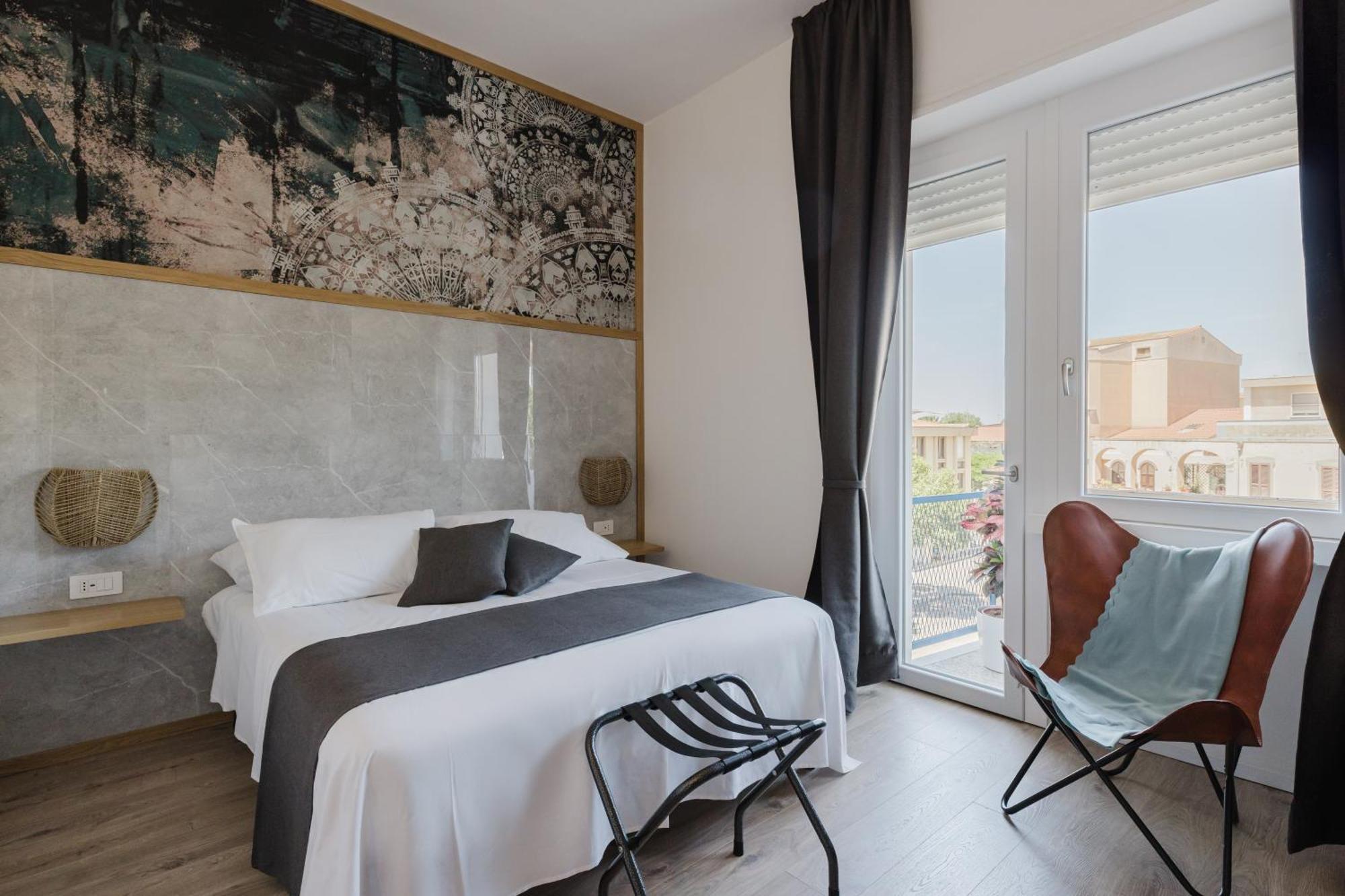 New Elegance Suites Guesthouse Oristano Exteriér fotografie