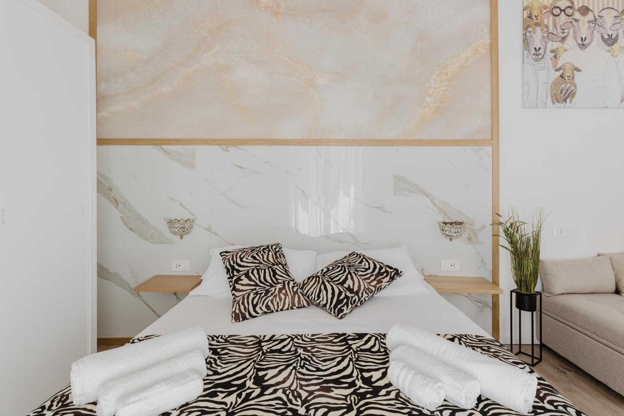 New Elegance Suites Guesthouse Oristano Exteriér fotografie
