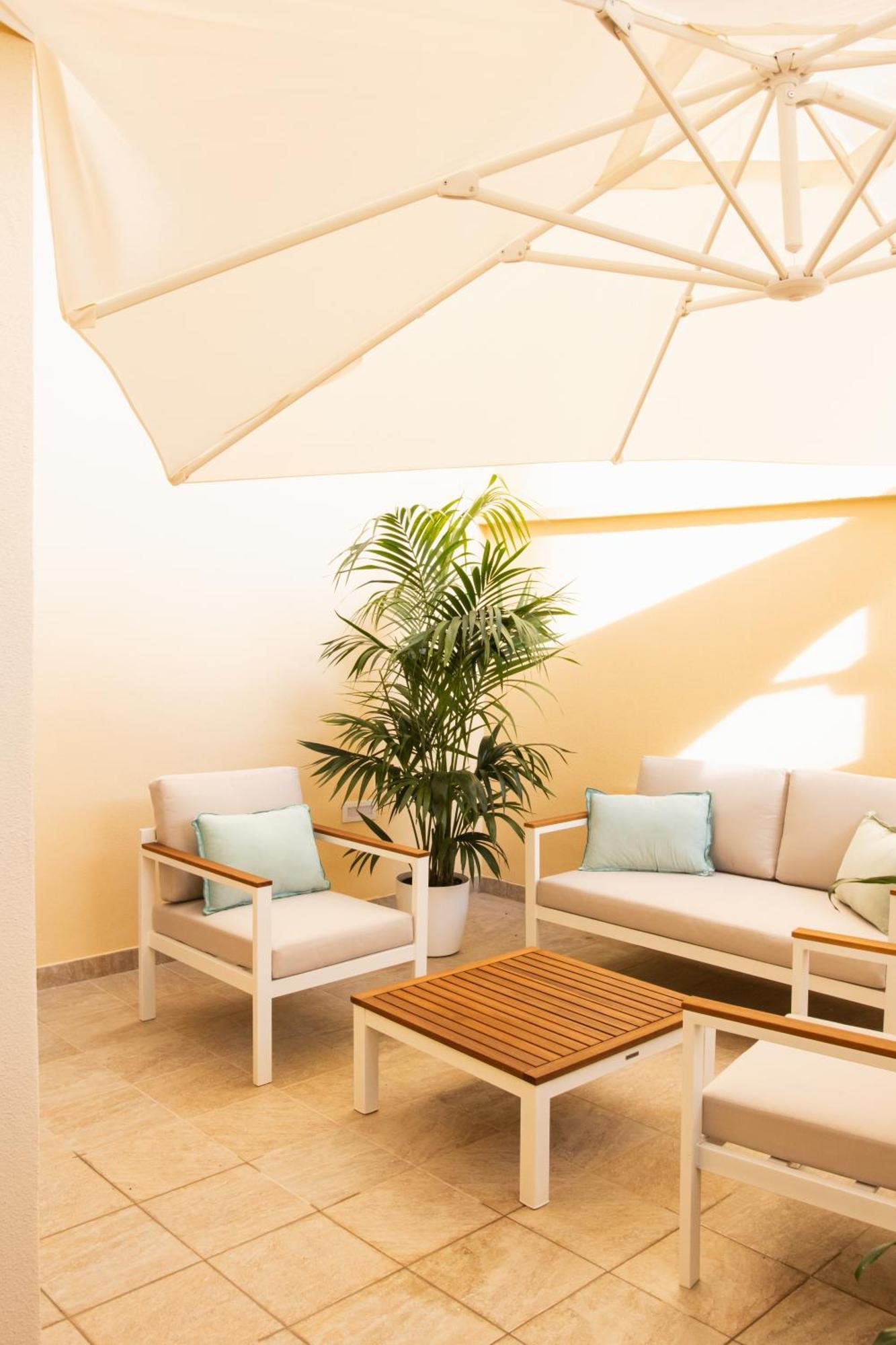 New Elegance Suites Guesthouse Oristano Exteriér fotografie