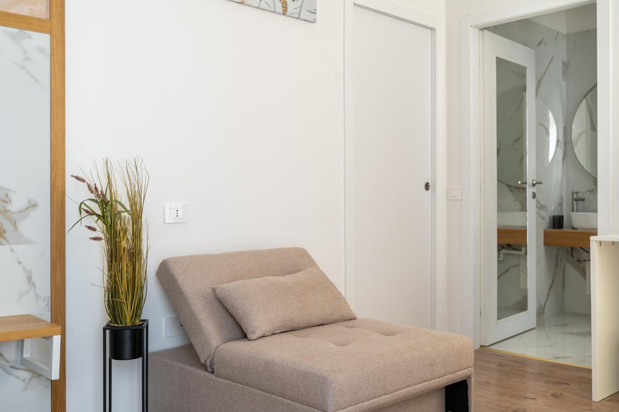 New Elegance Suites Guesthouse Oristano Exteriér fotografie
